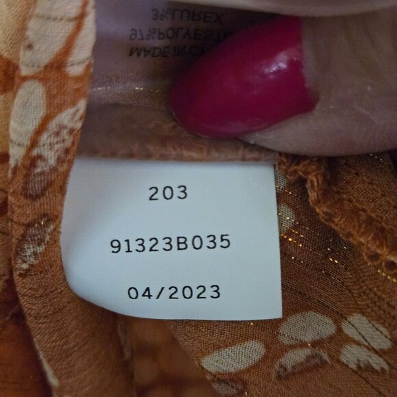 Vince Camuto Pintuck Ruffle Cuff Blouse Rust Leaf Pattern Subtle Sparkle Size L - Picture 11 of 12